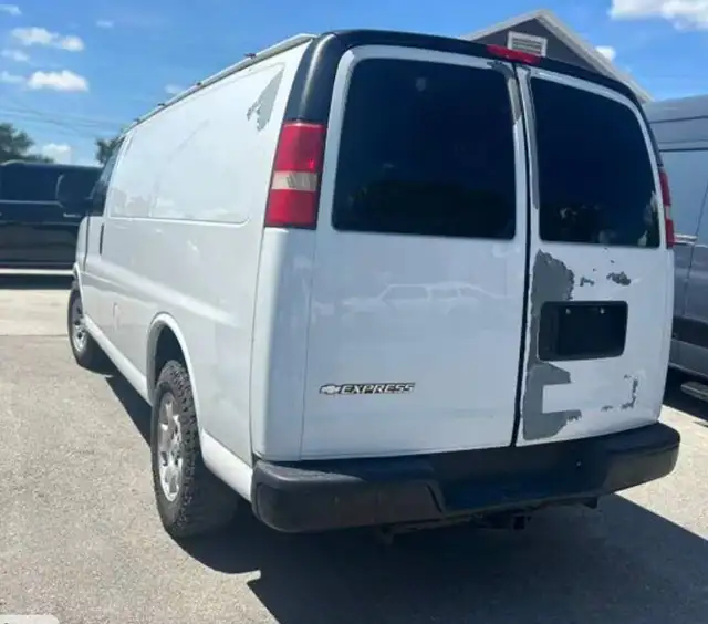 2010 Chevy express64840189488771121
