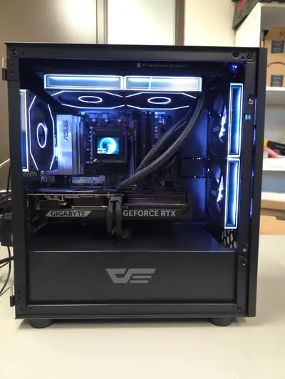 Gaming PC - RTX 5070 - Ryzen 9800X3D - 1TB NVMe - 32GB RAM, View more