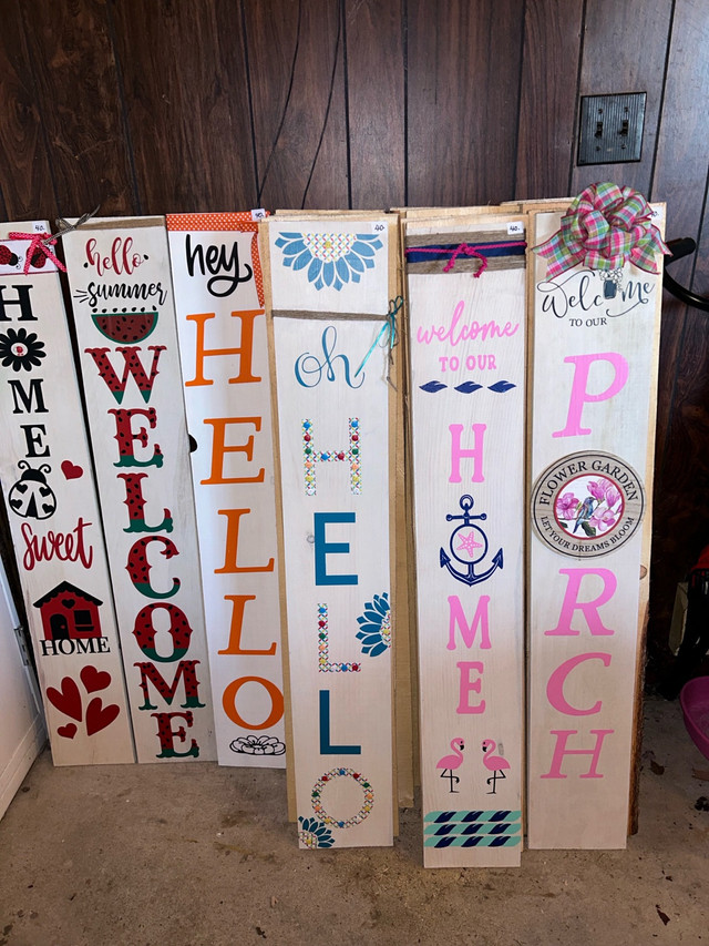 Welcome Signs and Wooden Round Decor  in Outdoor Décor in Pembroke - Image 4