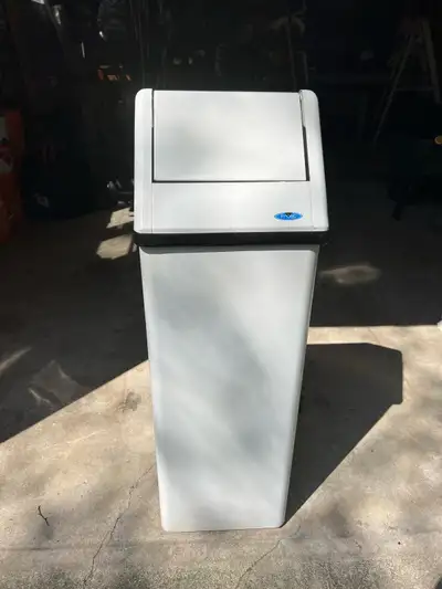 Frost commercial garbage can, View more
