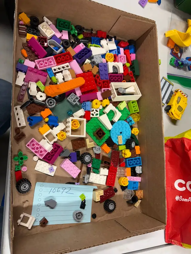 LEGO® Creative Bricks4-99 | #10692 | 221 pieces in Toys & Games in Sarnia - Image 4