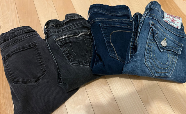 pantalons en Jeans dans Femmes - Pantalons et shorts  à Ville de Montréal