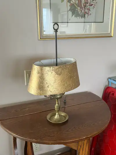 Small double-fixture desk lamp, View more