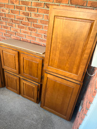 Fantastic solid wood kitchen cupboards!!!