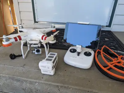 Phantom3 drone is full working condition Controller, 2 batteries and charger included. Also included...