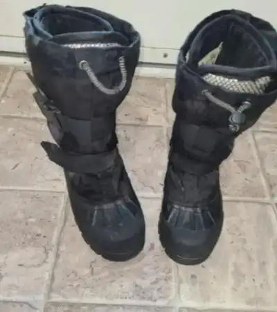 Size 5 winter boots, View more