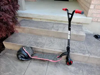 Wicked Nomad Drift Style Scooter in Great Shape. This crazy scooter is Designed for extreme drifting...