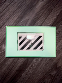BRAND NEW Off White Binder Simple Card Case White