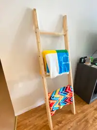 The Cozy Companion: A Wooden Blanket Ladder