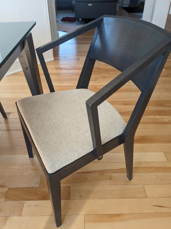 Table et buffet salle à manger dans Mobilier de salle à manger et cuisine  à Longueuil/Rive Sud - Image 2