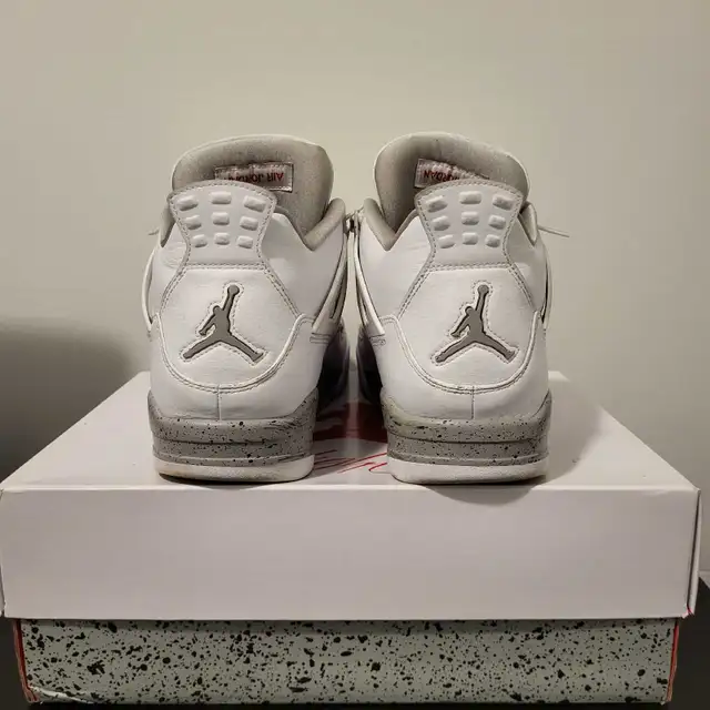 Jordan 4 White Oreo in Men's Shoes in Oshawa / Durham Region - Image 5