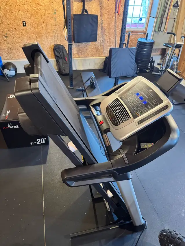 Nordictrack Treadmill65740213368323121