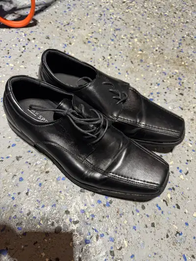 Men’s Size 9 Dress Shoes , View more