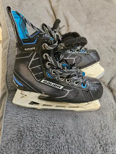 Skates size 5.5, View more
