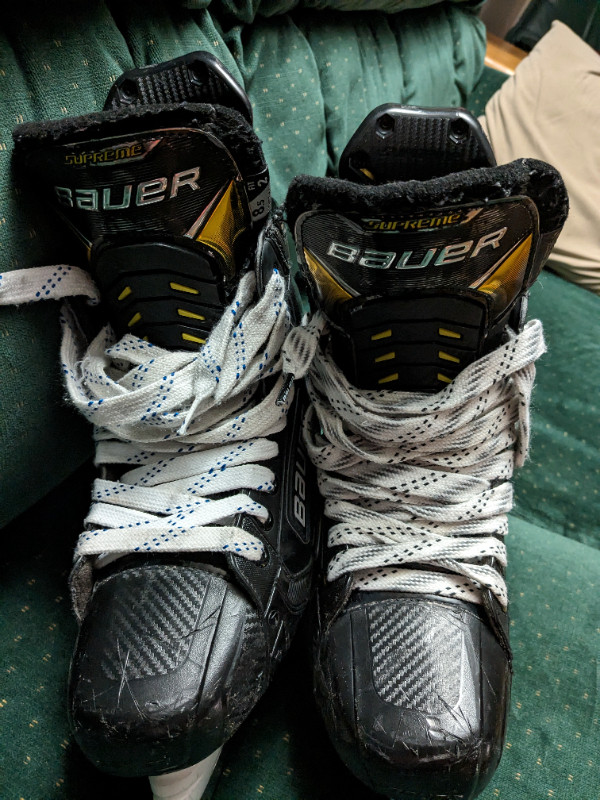 Bauer Ultra Sonic size 8.5 in Hockey in Peterborough - Image 4