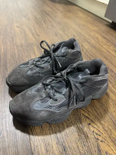 pre-owned yeezys, View more