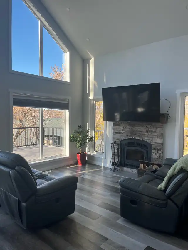 Lakefront home for sale in Houses for Sale in Moose Jaw - Image 3