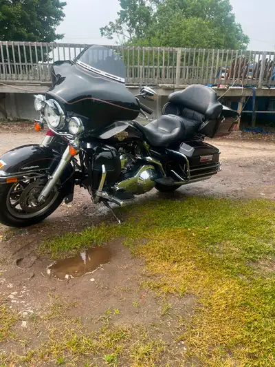 2006 Harley Davidson Electra glide ultra classic in good shape has 65000km bike has a stage 2 kit ha...