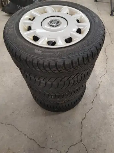 195 65 15 Gislaved Nord Frost Winter tires 5 x 108 bolt pattern volvo stamped rims 4 volvo hubcaps