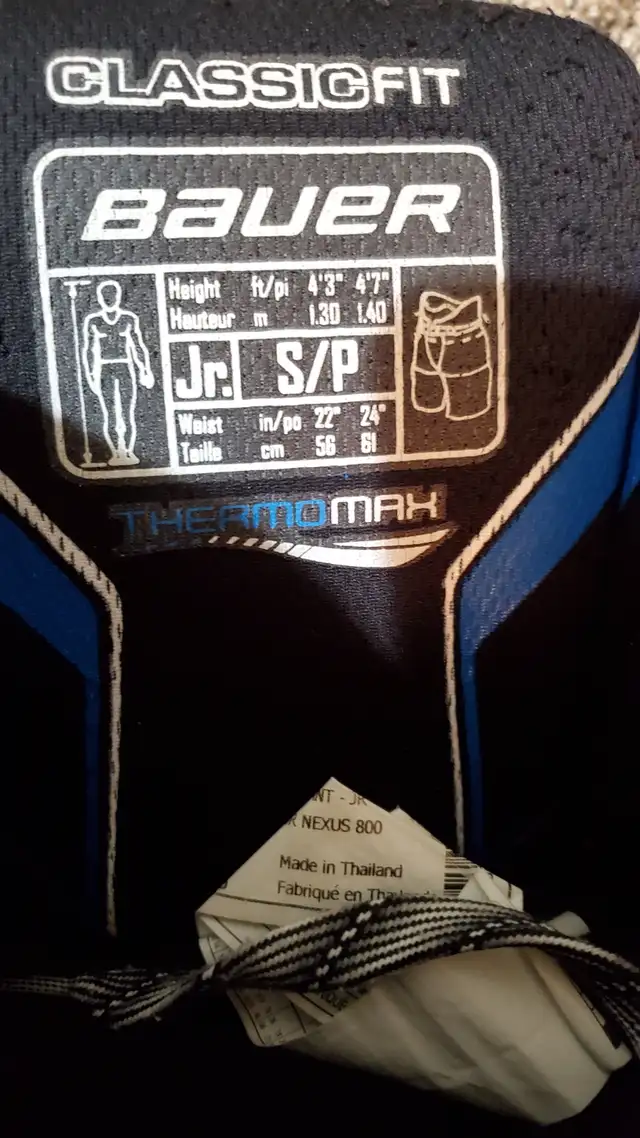 Hockey Pants - Youth / Junior in Hockey in Calgary - Image 3