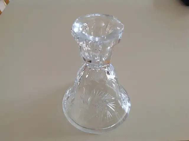 CRISTAL PINWHEEL CHANDELIER  CRYSTAL CANDLESTICK DOUBLE USE in Arts & Collectibles in City of Montréal - Image 3