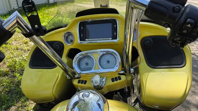 2017 Harley-Davidson Road Glide Special in Touring in Regina - Image 3