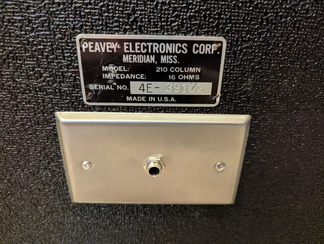 Peavey Stage Monitors Dual 10" Woofers 70 Watts 16 Ohms 1980's in Stereo Systems & Home Theatre in Red Deer - Image 10