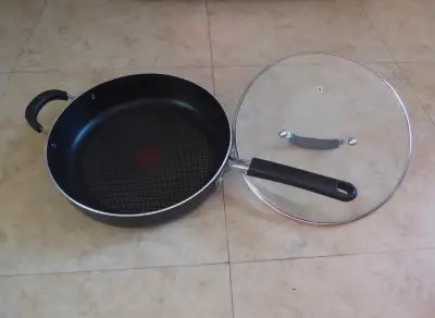 Deep large frying pan with Glass lid., View more