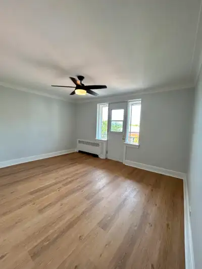 BRIGHT + BIG, 3 bed + 1 bath apt - Lowertown: Aug 1