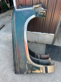 Plenty of 88/98 Chevy/Gmc obs style fenders.  Southern rust free