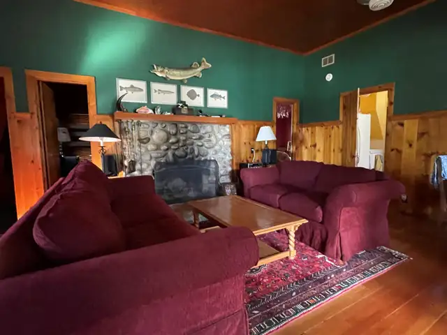 Lakefront Cabin with Stunning Lake & Mtn Views!  A Rare Gem! in British Columbia in Canada - Image 11