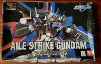Aile Strike Gundam GAT-X105 1/144 Scale Model Kit