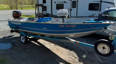 Great boat that just isn’t getting used anymore. Trolling motor, auto bilge, 3 boat seats and smalle...
