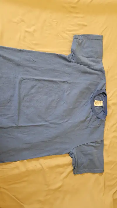 CSC penitentiary clothing package: 1 t-shirt XL blue $50 1 golf shirt XL blue $75 1 jeans 38/32 blue...