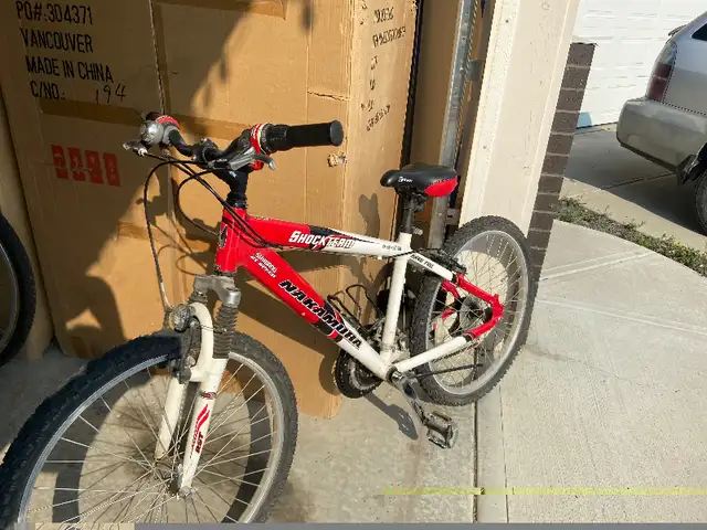 Nakamura Shockteam Shimano 21 speed bike in Road in Calgary - Image 5
