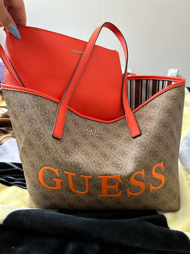 Guess purse  in Women's - Bags & Wallets in Fort McMurray