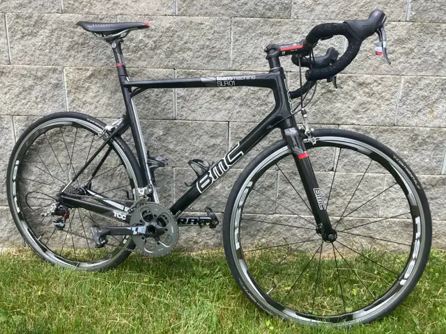 2012 BMC Teammachine SLR01 SRAM Red in Road in Ottawa - Image 2