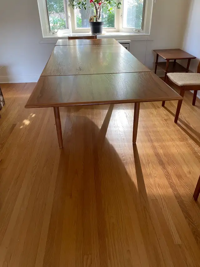Mid-Century Teak Dining Table and Chairs in Dining Tables & Sets in City of Toronto - Image 5