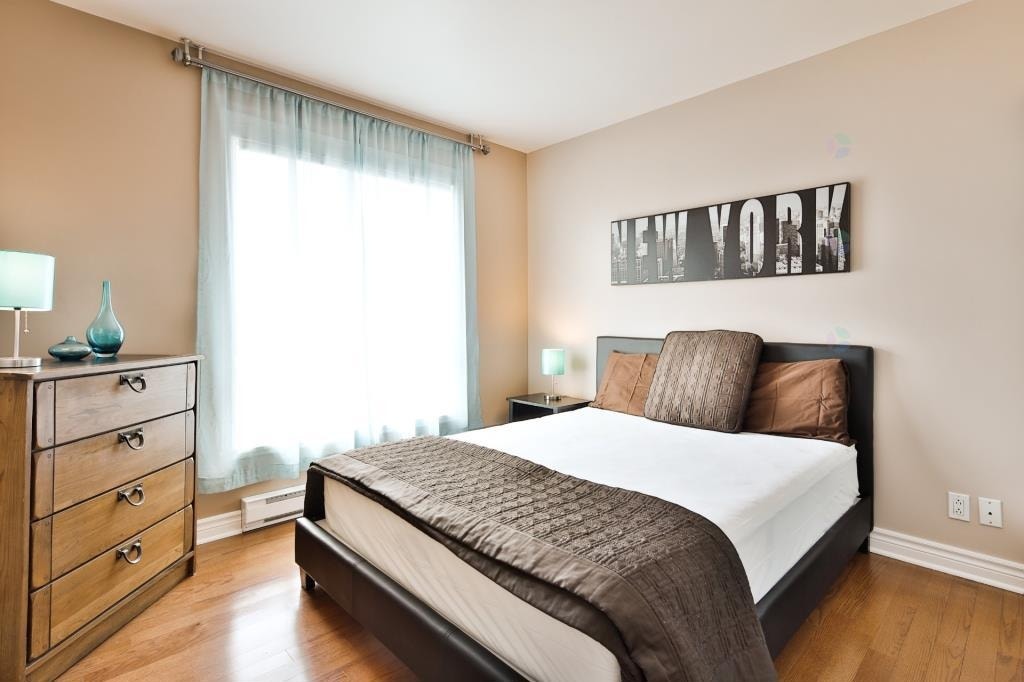 Condo de bonne dimensions à louer  (966 pc), disponible le 1er s — photo 3