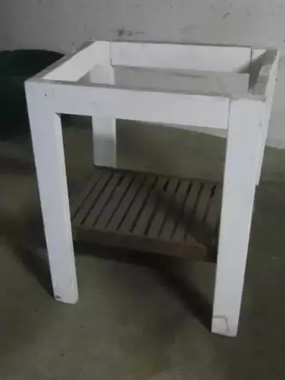 Workbench frame, View more