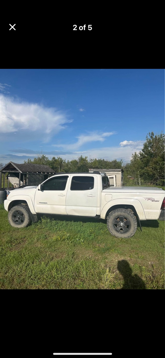 2005 tacoma 6 speed manual in Cars & Trucks in Brandon - Image 2