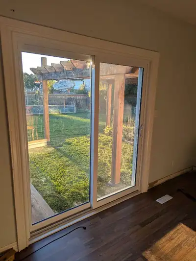 Door opens from right from the inside