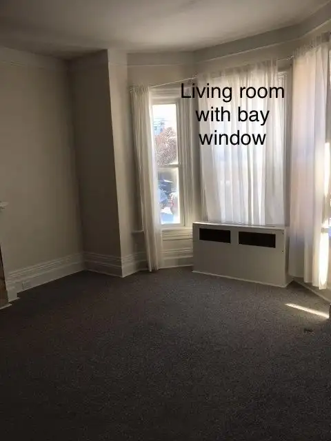 2 bed 1 bath unit avail as April 1 in Hamilton Beazley district