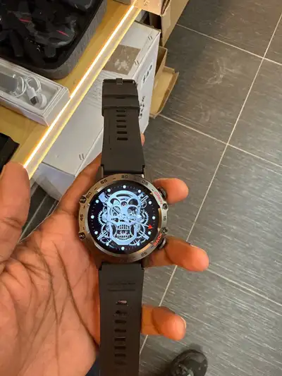 Brand new smart watch with heart rate monitor and Workout tracking and much more