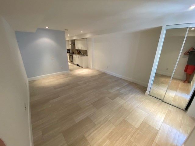 **Message or Apply Now at https://liv.rent/listings/oVNZ3YGKvW** in Long Term Rentals in City of Toronto - Image 3