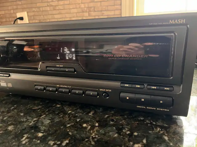 Technics SL MC59 60+1 CD Changer  in Stereo Systems & Home Theatre in Lethbridge - Image 4
