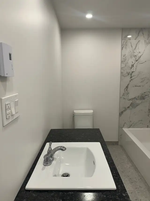  Bright spacious 1,800 sqft completely renovated 7 1/2 in Verdun in Long Term Rentals in City of Montréal - Image 7
