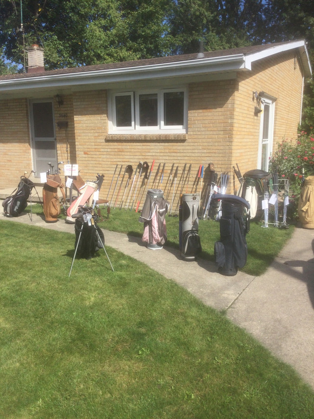Golf clubs , left & right , sets and bags $10 -$100.  in Golf in Windsor Region - Image 3