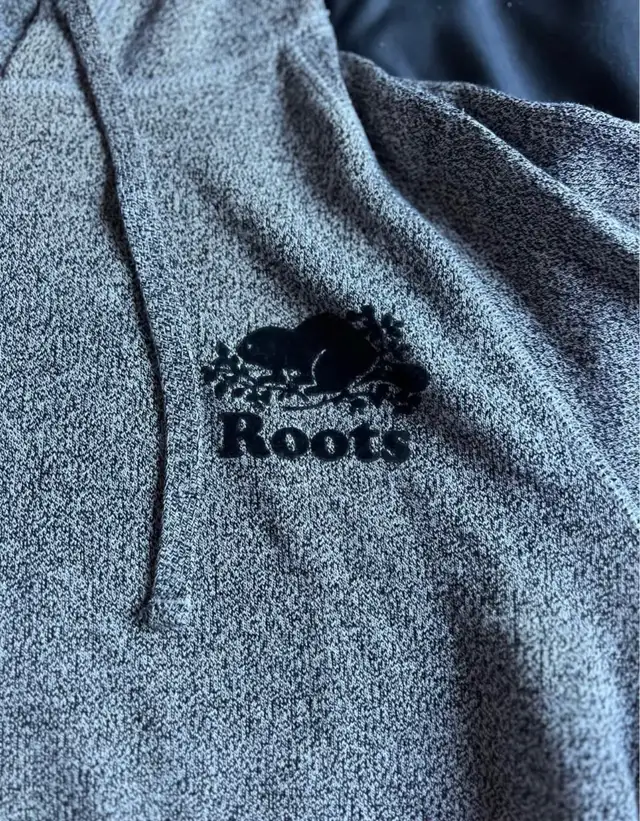 Roots Hoodie in Women's - Tops & Outerwear in City of Halifax - Image 3