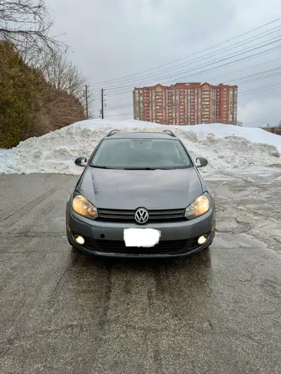 2014 Volkswagen Golf tdi diesel station wagon ! Highline fully loaded top of the line! Great on dies...